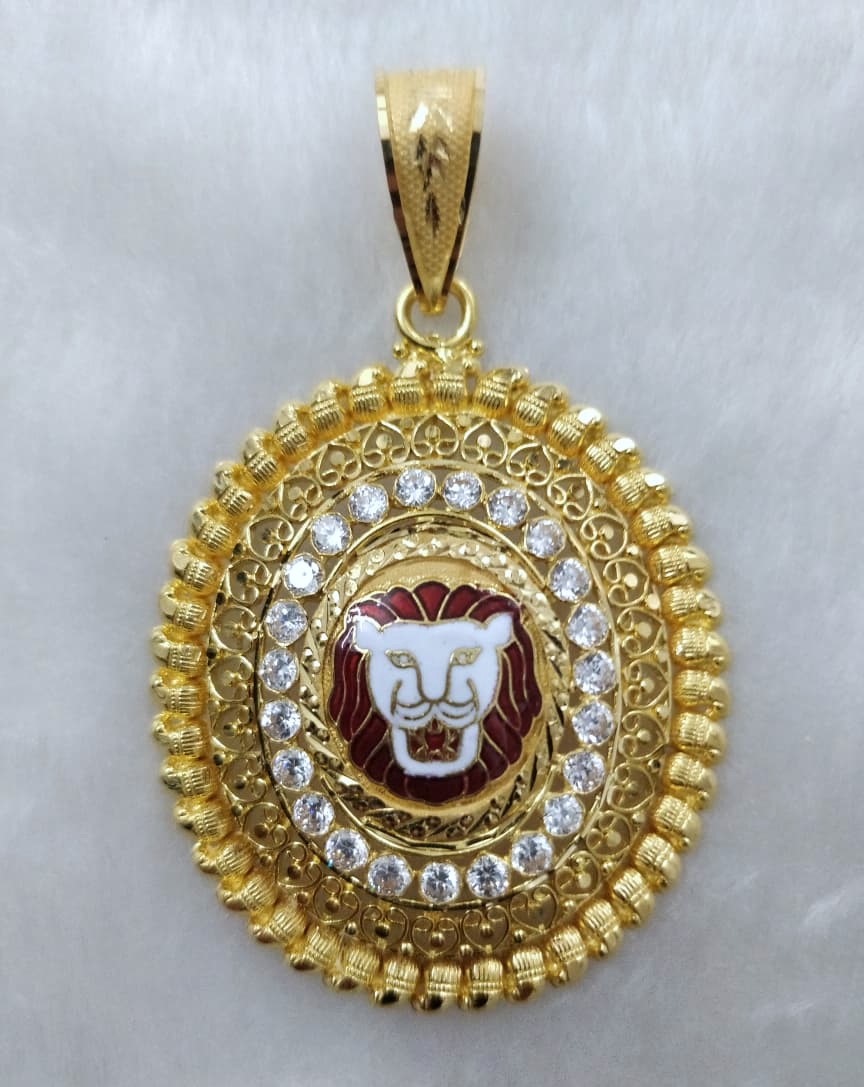 916 Gold Fancy Lion Face Pendant