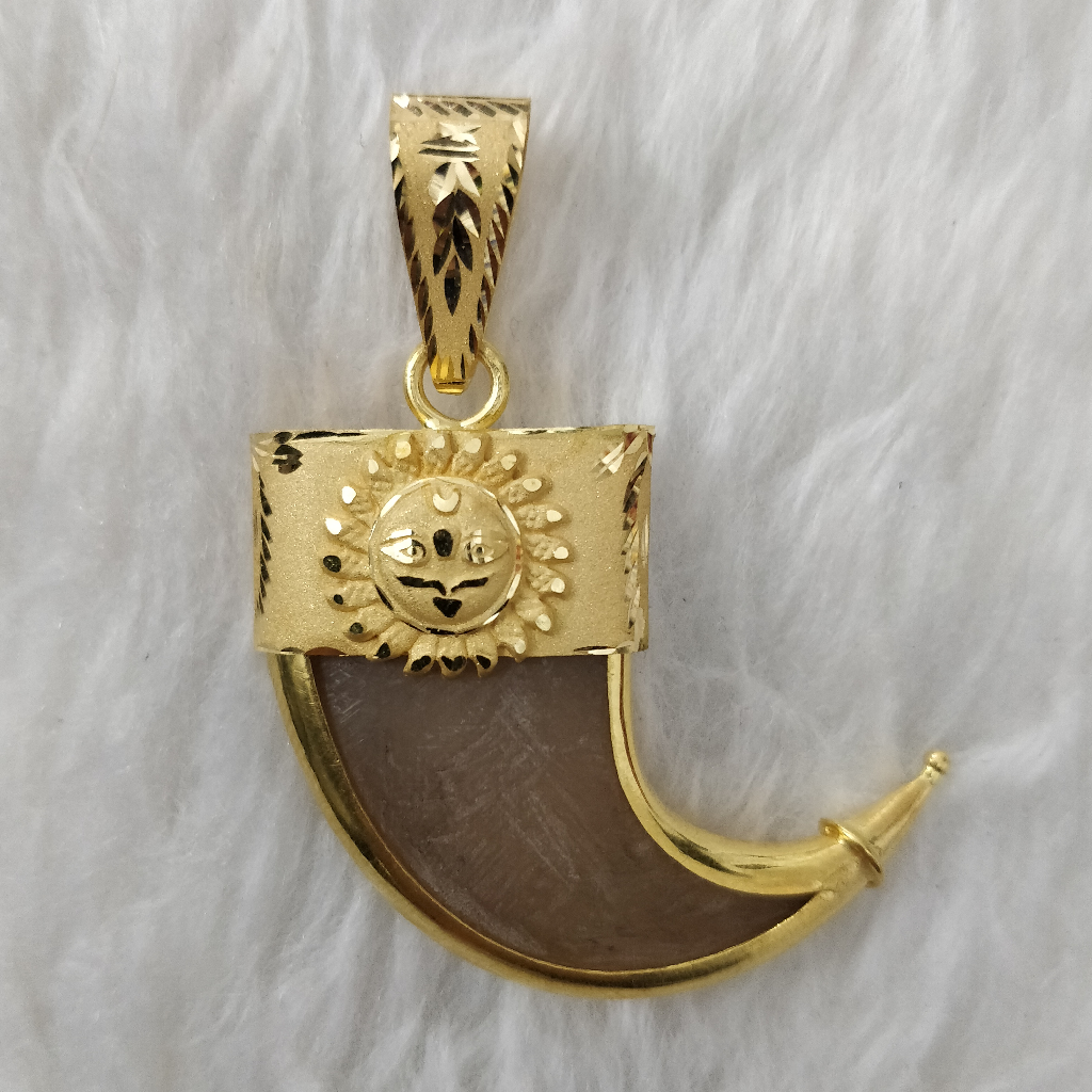 22kt Gold Antique Vagh Nakh Pendant