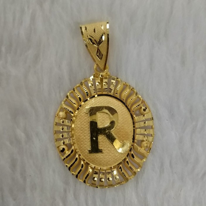 916 Gold Gent's Named Pendant