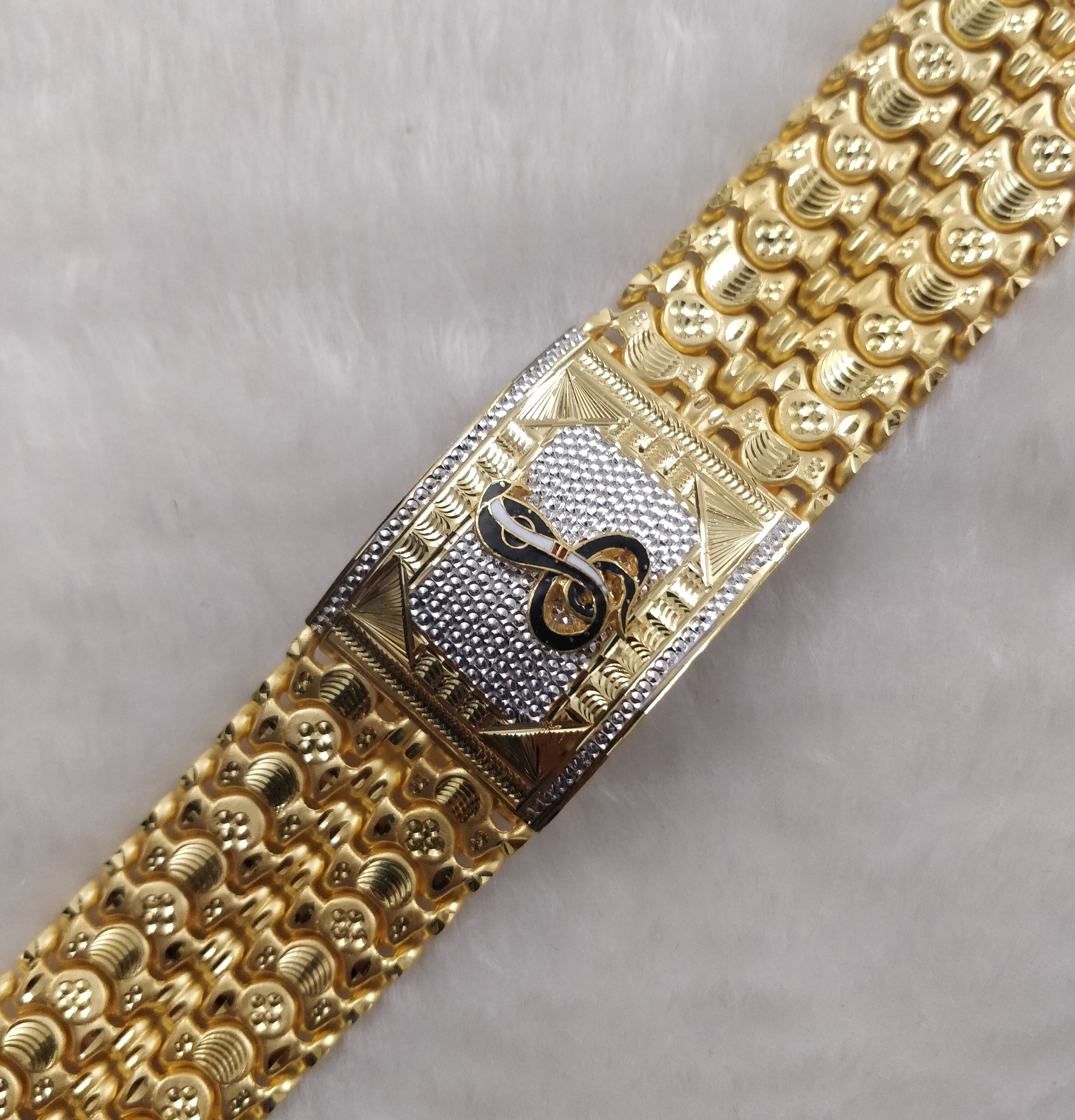 916 Gold Bahubali Gogamaharaj Lucky