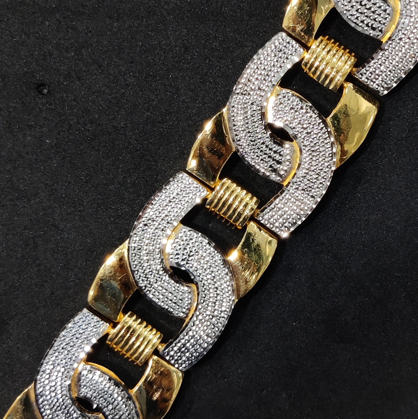 916 Gold Fancy Gent's Lucky