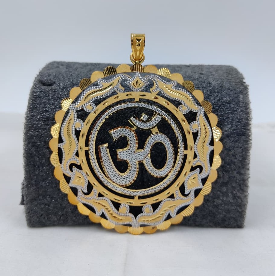 916 Gold Fancy Om Pendant