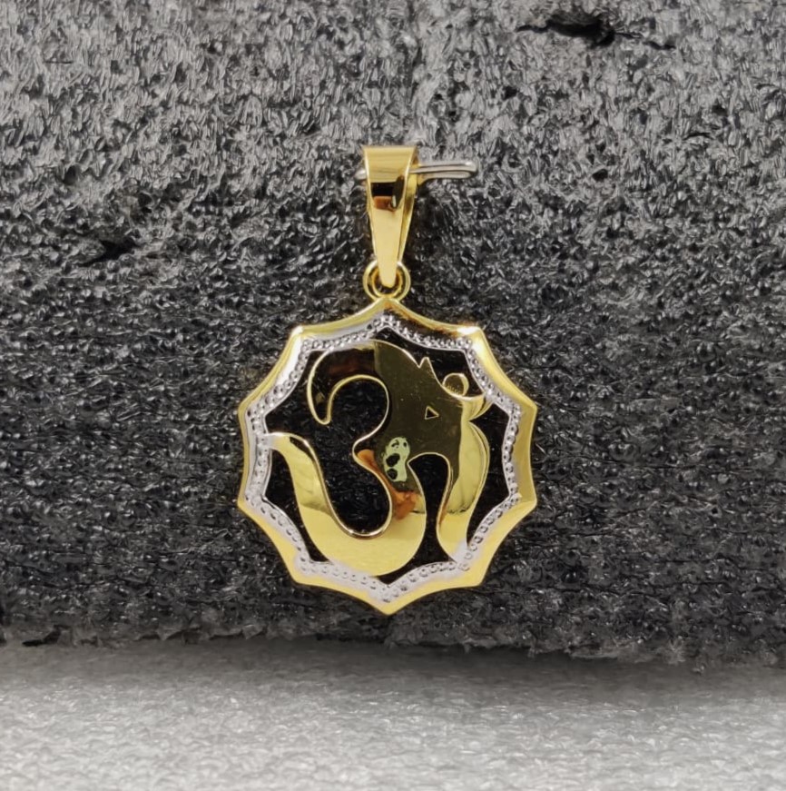 916 Gold Fancy Om Pendant