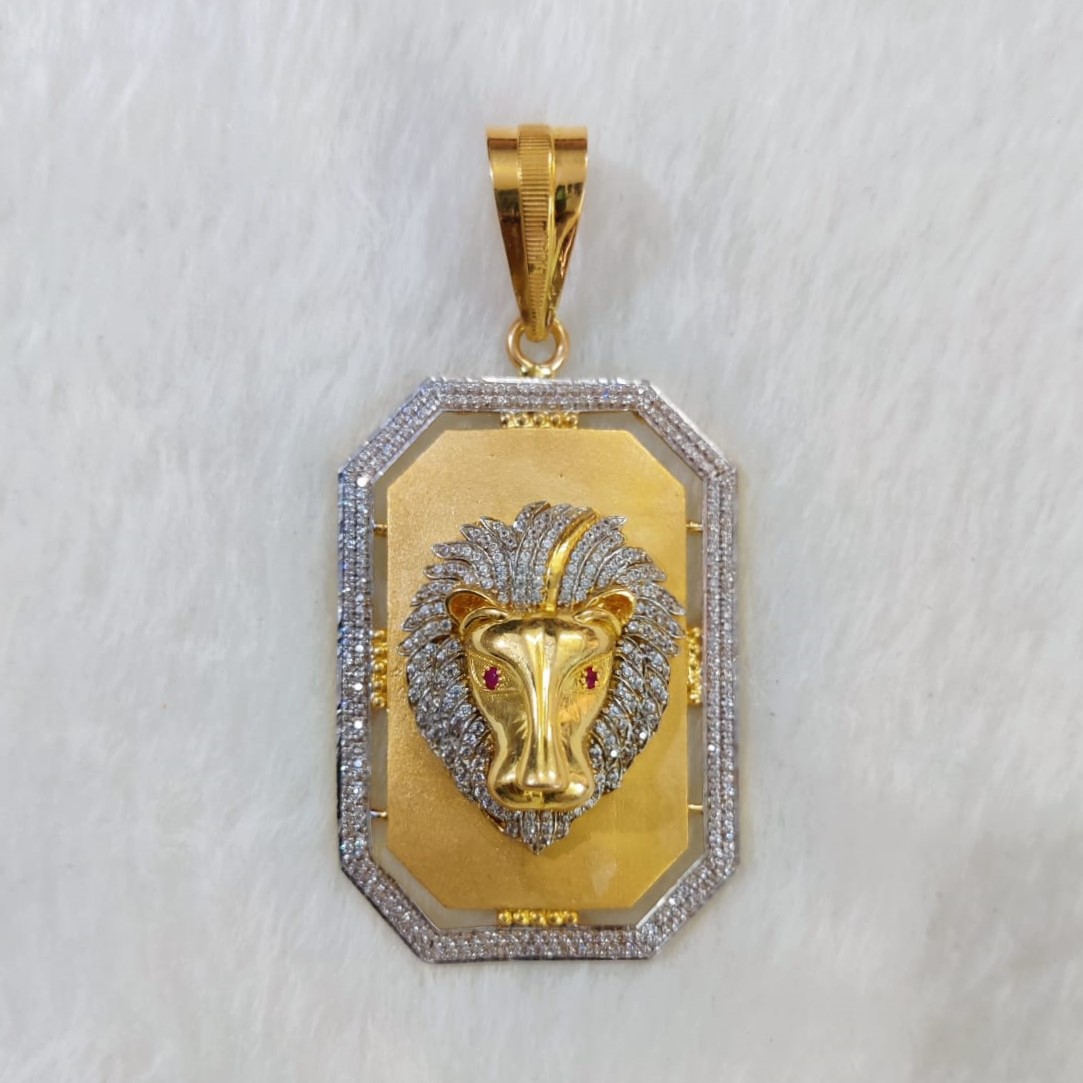 916 Gold Fancy Lion Face Pendant