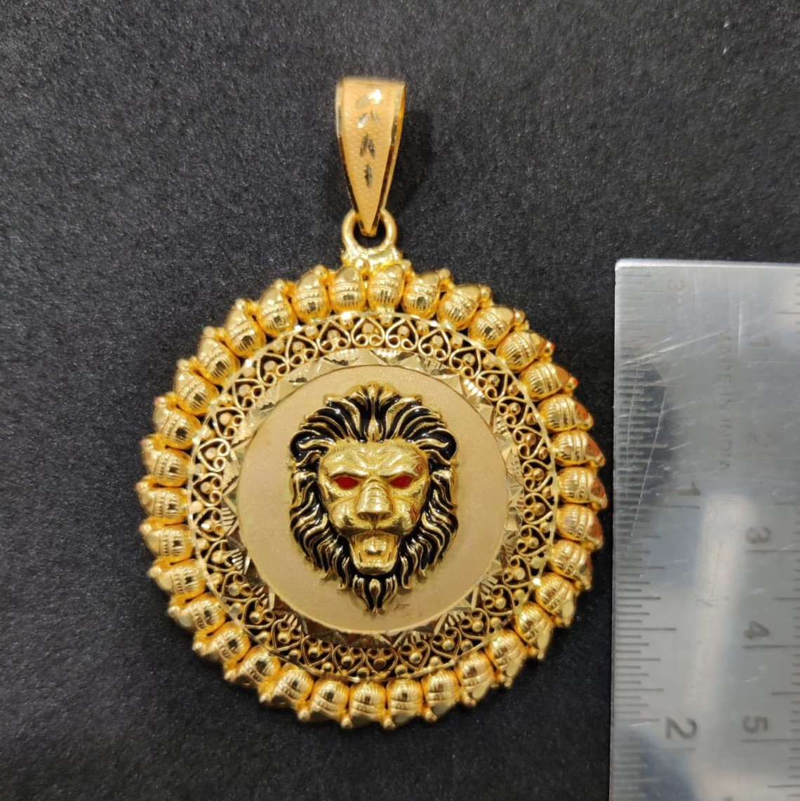 916 Gold Fancy Lion Face Pendant