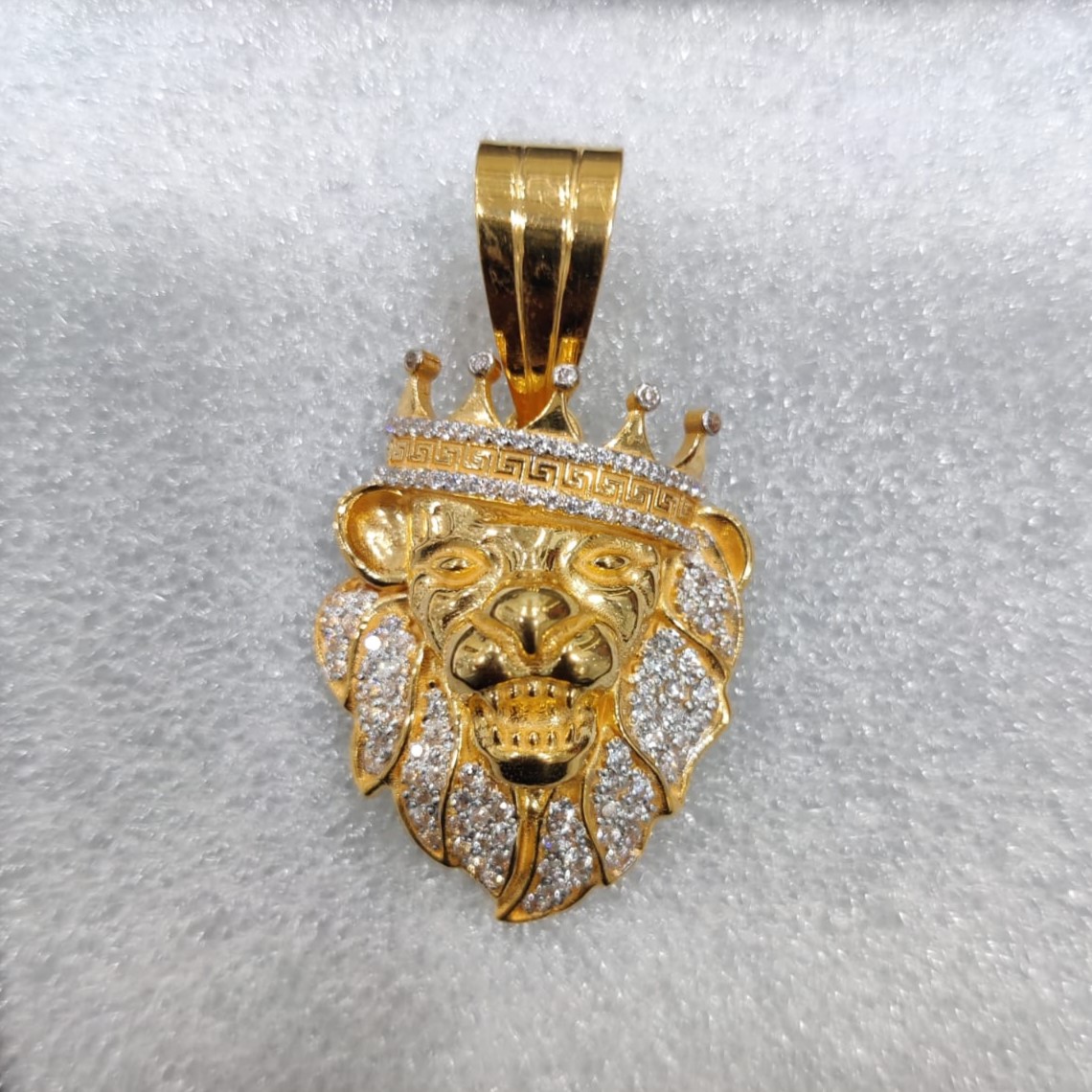 916 Gold Fancy Lion Face Pendant