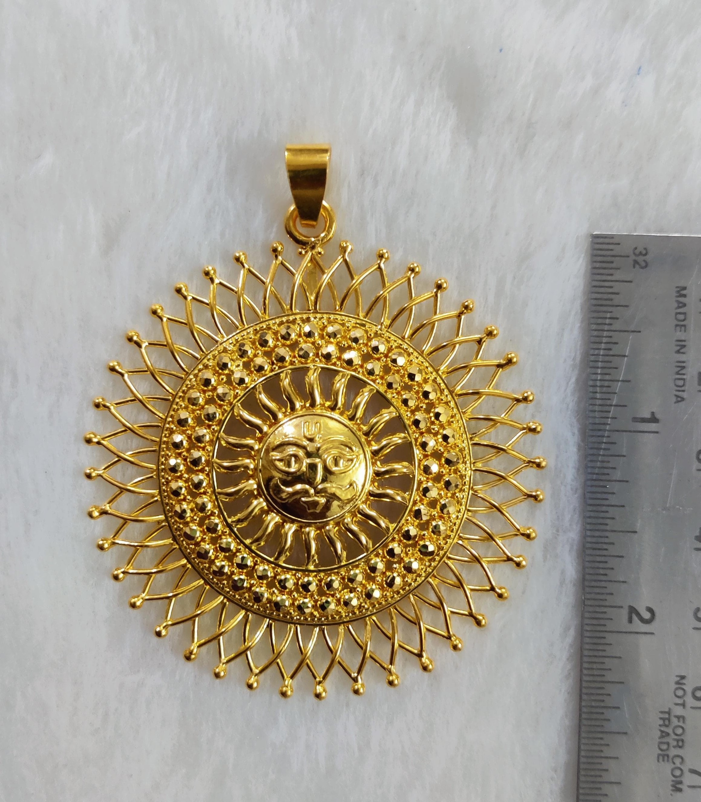 916 Gold Surya Pendant