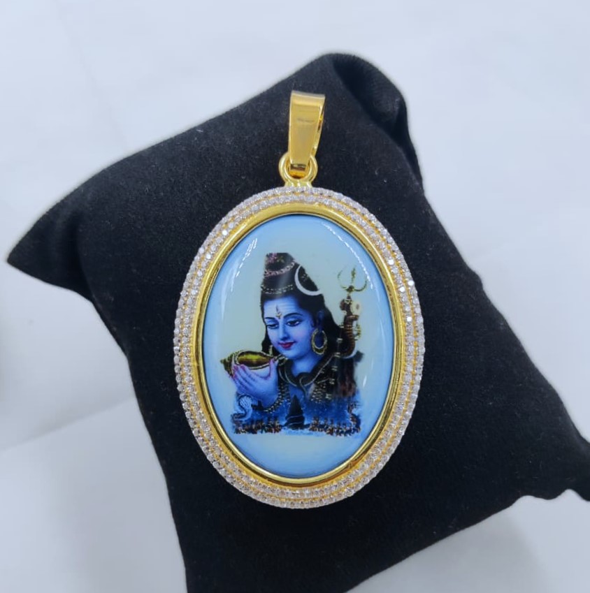 916 Gold Shankar Bhagavan Photo Pendant