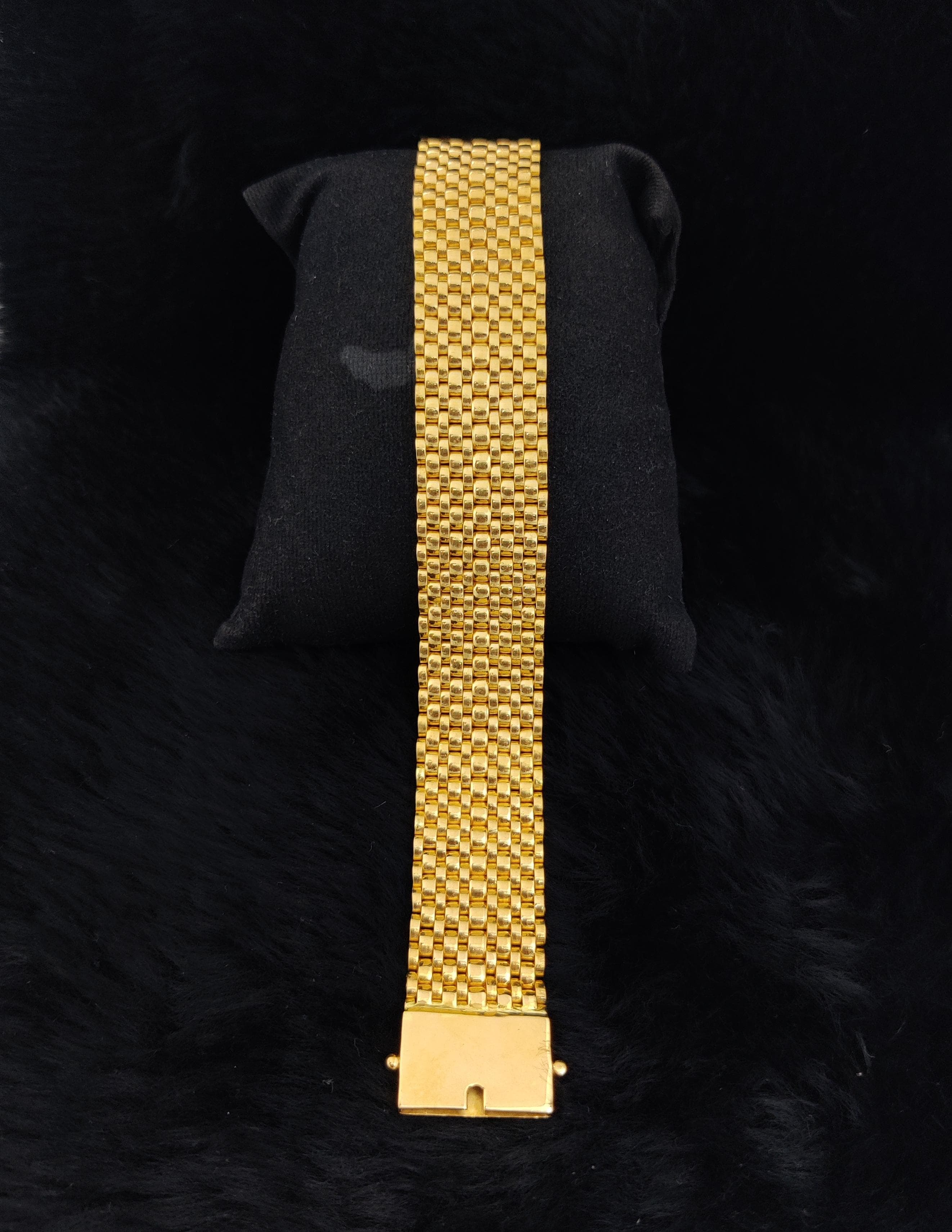 916 Gold Hand Made Braclet