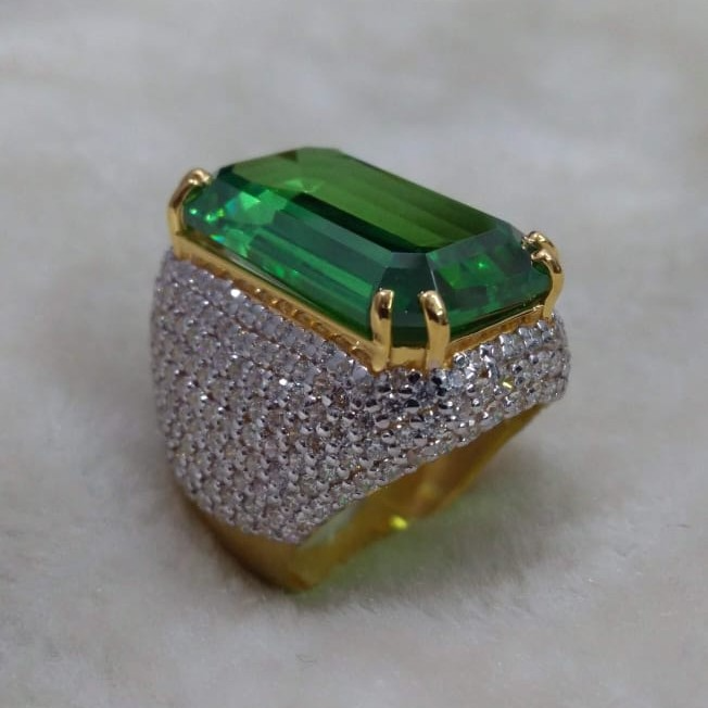 916 Gold Fancy Gent's Ring