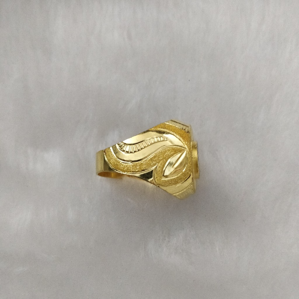 916 Gold Gent's Fancy Gent's Ring